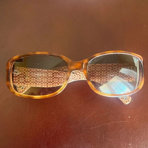 Coach Tortoise Shell Sunglasses - Case Included - Picture 2 of 10
